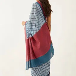 Taneira Blue Cotton Printed Saree With Unstitched Blouse image 2