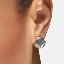 Sohi Seashell Statement Sliver Stud Earrings for Women image 3