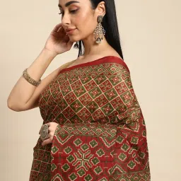 SHANVIKA Green & Red Pure Cotton Checkered Print Saree image 3