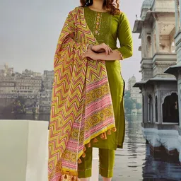 STYLENZA Ethnic Motifs Embroidered Round Neck Sequinned Kurta With Trousers & Dupatta-picture-22