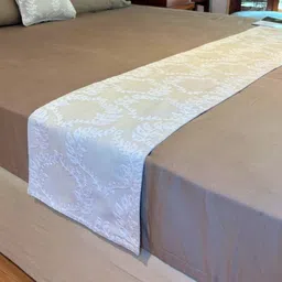 Bells & Whistles Moonflower Cream-Colored Embroidered Pure Cotton Rectangular Bed Runner image 5