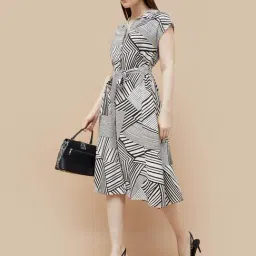 Code By Lifestyle Off White Regular Fit Printed Dress image 4