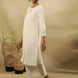 folksong W Paper White Cotton Embroidered Straight Kurta image 3