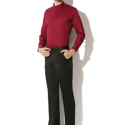 V Dot by Van Heusen Men Black Solid Slim Fit Flat-Front Trousers image 2