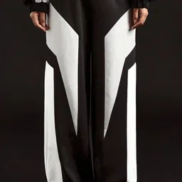 The Roadster Lifestyle Co Women Colourblocked Loose Fit High-Rise Cargo Trousers-image-88