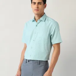Arrow Green Cotton Regular Fit Checks Shirt image 3