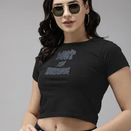 Roadster Typography Printed Bio Finish Slim Fit Crop T-shirt-image-39