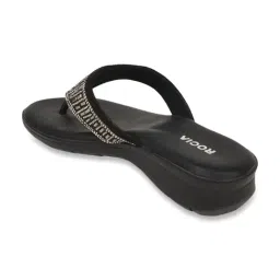 Rocia by Regal Women's Black Thong Wedges image 5