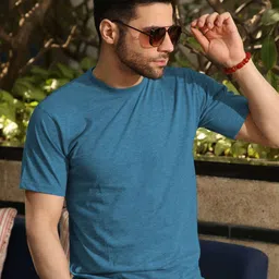 EAZY Men 2 Pockets T-shirt image 2