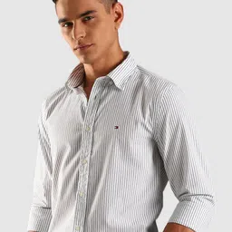 Tommy Hilfiger Europe Vertical Striped Twill Spread Collar Cotton Shirt image 2