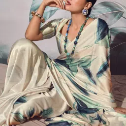 Satrani Cream Geometric Print Saree With Unstitched Blouse image 3
