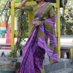 Satrani Purple & Green Cotton Ikkat Print Saree With Unstitched Blouse image 3