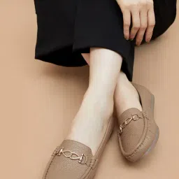 CODE Women's Camal Top Stag Tpe Dune Loafers-picture-40