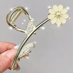 LEVOT Women Embellished Claw Clip image 3