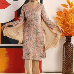 Mamicha Women Floral Printed Sequinned Kurta-image-0