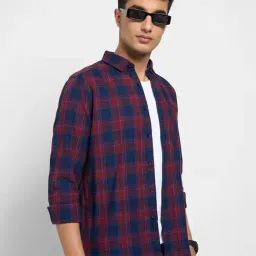 Sf Jeans By Pantaloons Red & Navy Cotton Slim Fit Checks Shirt image 4