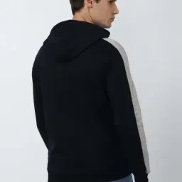 Van Heusen Sport Black Regular Fit Colour Block Hooded Sweatshirts image 2