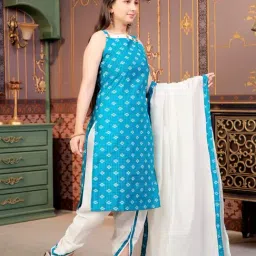 Aarika Girls Turquoise Printed Kurta Set image 3