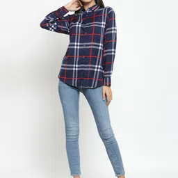 Indietoga Women Navy Blue & Red Regular Fit Checked Casual Shirt image 3