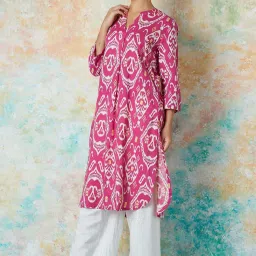 Melange by Lifestyle Pink Printed Straight Kurta image 3