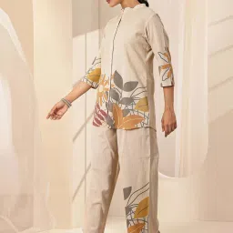 Libas Off White Regular Fit Floral Print Kurta Set image 3