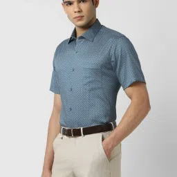 Van Heusen Blue Cotton Regular Fit Printed Shirt image 3