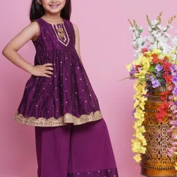 Little Bansi Girls Purple Self Design Kurta, Plazzos with Dupatta image 3