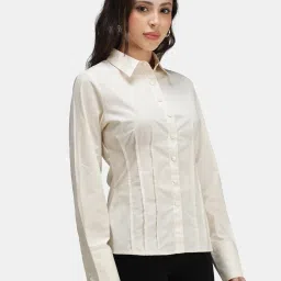 VIRGIO Off White Regular Fit Solid Shirt image 3