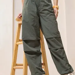 Bewakoof Green Relaxed Fit High Rise Parachute Pants-image-26