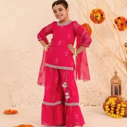 Pspeaches Girls Magenta Regular Fit Printed Kurta Set image 3