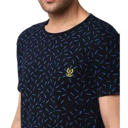 Vimal Jonney Navy & Black Printed T-Shirt & Capris image 4
