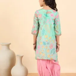 StyloBug Girls Blue Floral Print Kurti Set image 2