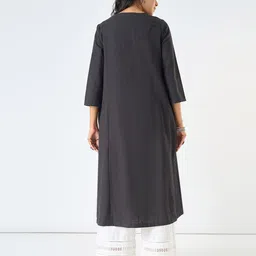 RANGMANCH BY PANTALOONS Women Geometric Thread Work Kurta image 5