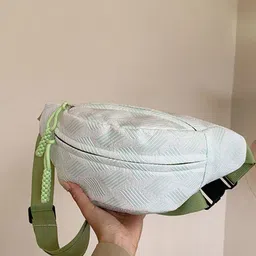 StyleCast x Revolte Textured Crossbody Hobo Bag-picture-32