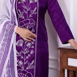 AVNISA ENTERPRISE Women Ethnic Motifs Embroidered Kurta with Trousers & Dupatta image 5