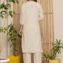 CARTYSHOP Women Ethnic Motifs Embroidered Regular Thread Work Kurta with Trousers & With Dupatta image 5