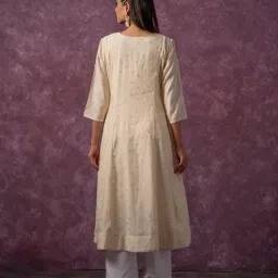Juniper Ivory Embroidered Regular Fit Three-Quarter Sleeves Kurta image 2