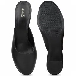 Inc.5 Women's Black Mule Shoes image 4