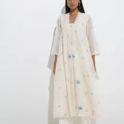 Zuba by Westside Off-White Floral Embroidered A-Line Kurta image 3