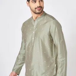 indus route by Pantaloons Men Printed Thread Work Kurta image 4