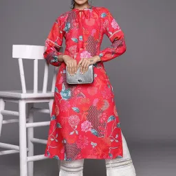 Varanga Red Floral Print Straight Kurta image 4