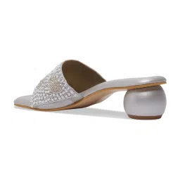 Eridani Women's Esha Silver Casual Sandals image 4