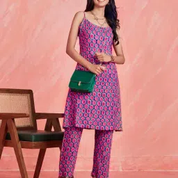 Anubhutee Dark Pink Printed Kurta Pant Set-picture-16