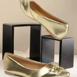 Carlton London Women's Gold Casual Pumps-image-32