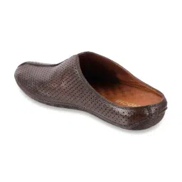 Mochi Men's Brown Mule Shoes image 5