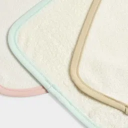 MiArcus 3-Pcs White Face Towels image 5