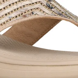 Inc.5 Women's Beige Thong Wedges image 4