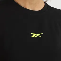 Reebok Black Polyester Regular Fit T-Shirt image 4