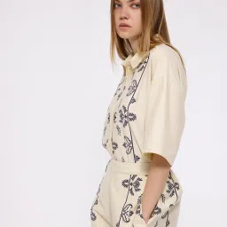 Cover Story Off White Printed Shirt image 4