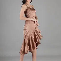 NUEVOSDAMAS Ruffled Midi Dress image 3